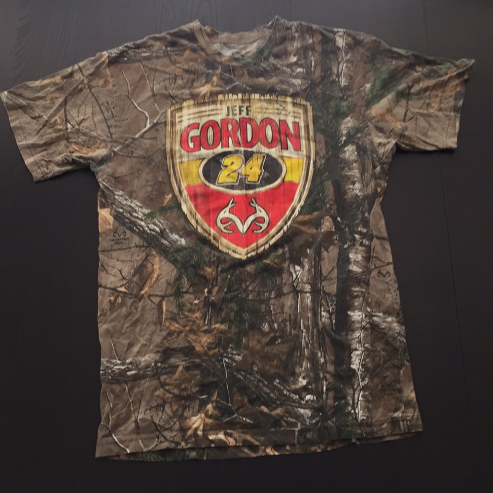 Jeff Gordon 24 NASCAR REALTREE camo shirt.